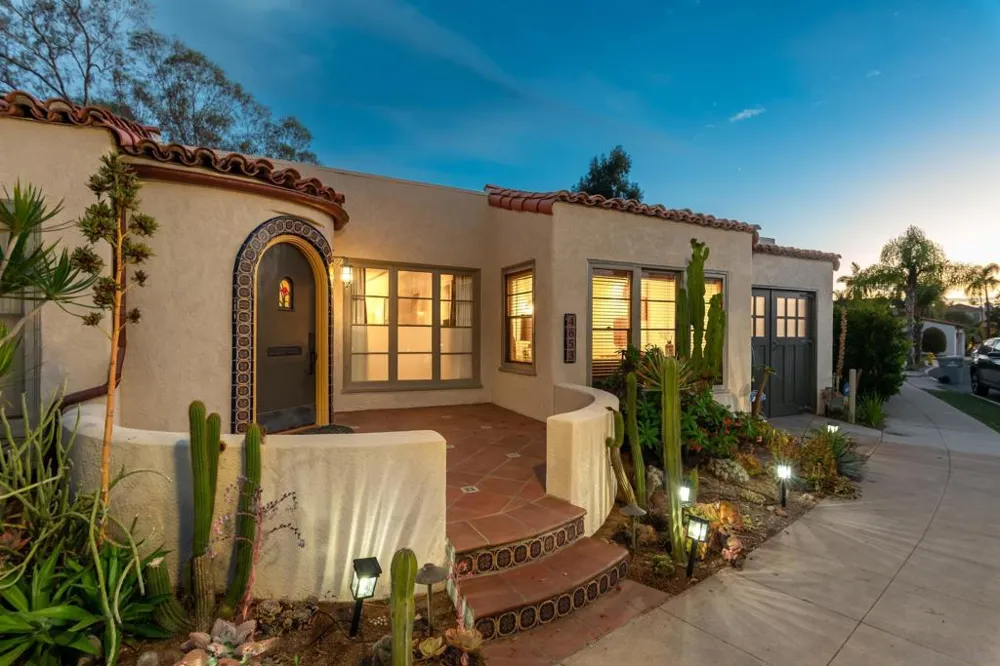 4653 E Talmadge Dr San Diego, CA 92116