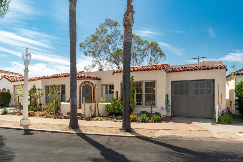 4653 E Talmadge Dr San Diego, CA 92116