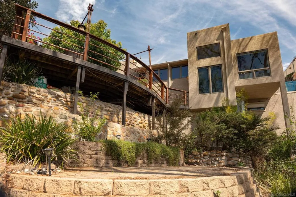 4653 E Talmadge Dr San Diego, CA 92116