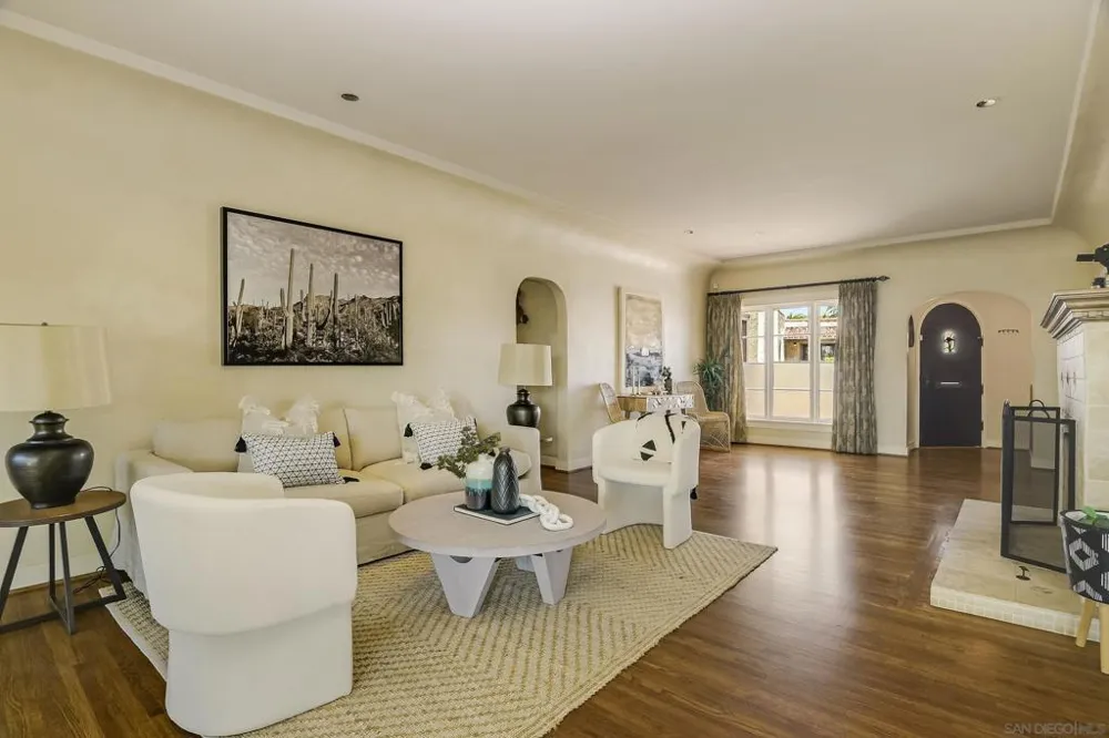 4653 E Talmadge Dr San Diego, CA 92116