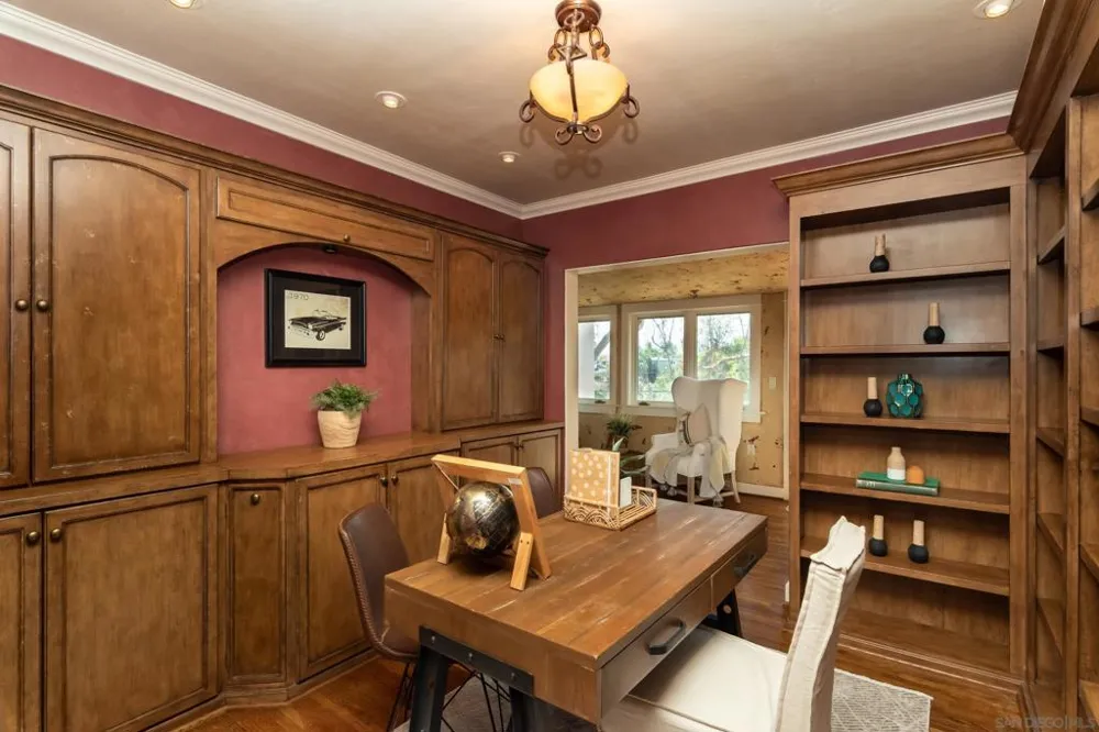 4653 E Talmadge Dr San Diego, CA 92116