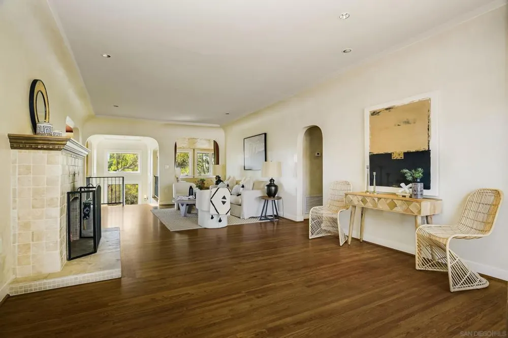 4653 E Talmadge Dr San Diego, CA 92116