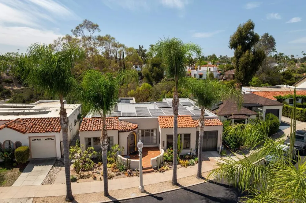 4653 E Talmadge Dr San Diego, CA 92116