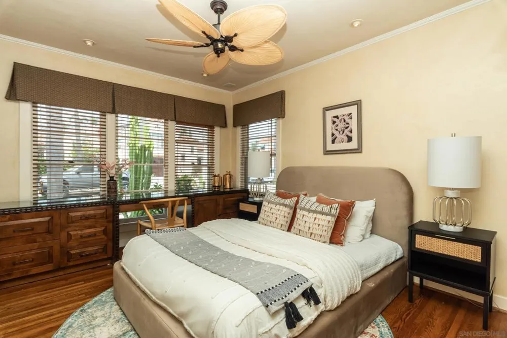 4653 E Talmadge Dr San Diego, CA 92116