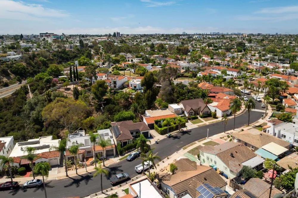 4653 E Talmadge Dr San Diego, CA 92116