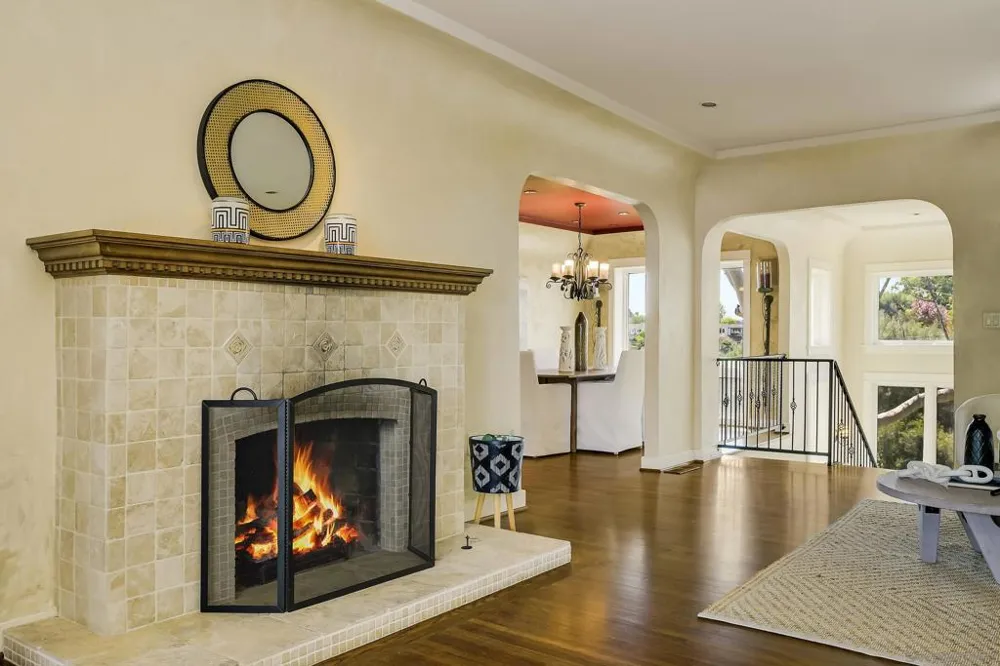 4653 E Talmadge Dr San Diego, CA 92116