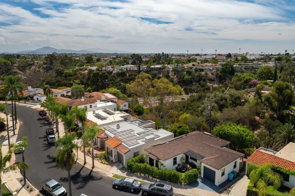 4653 E Talmadge Dr San Diego, CA 92116