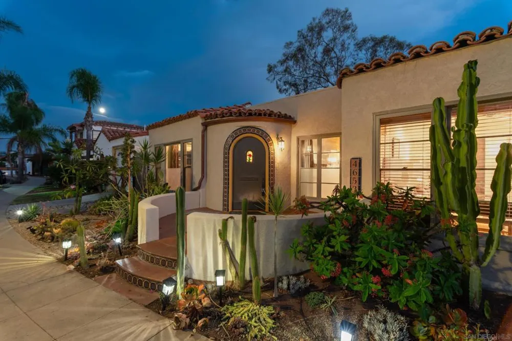 4653 E Talmadge Dr San Diego, CA 92116