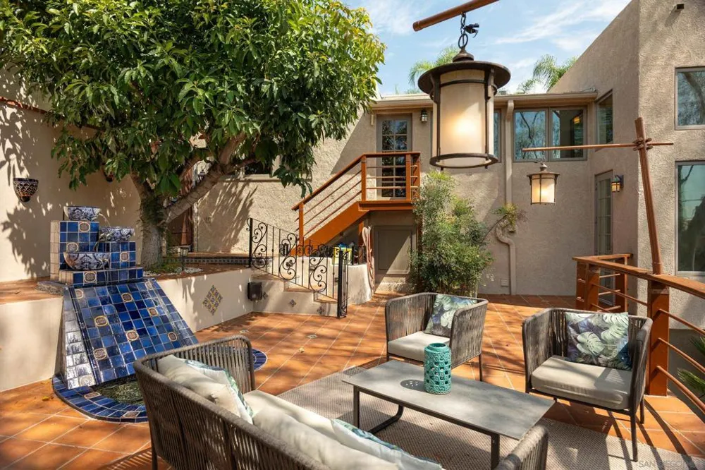 4653 E Talmadge Dr San Diego, CA 92116