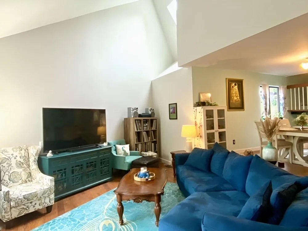 586 SANDERLING CT Secaucus, NJ 07094