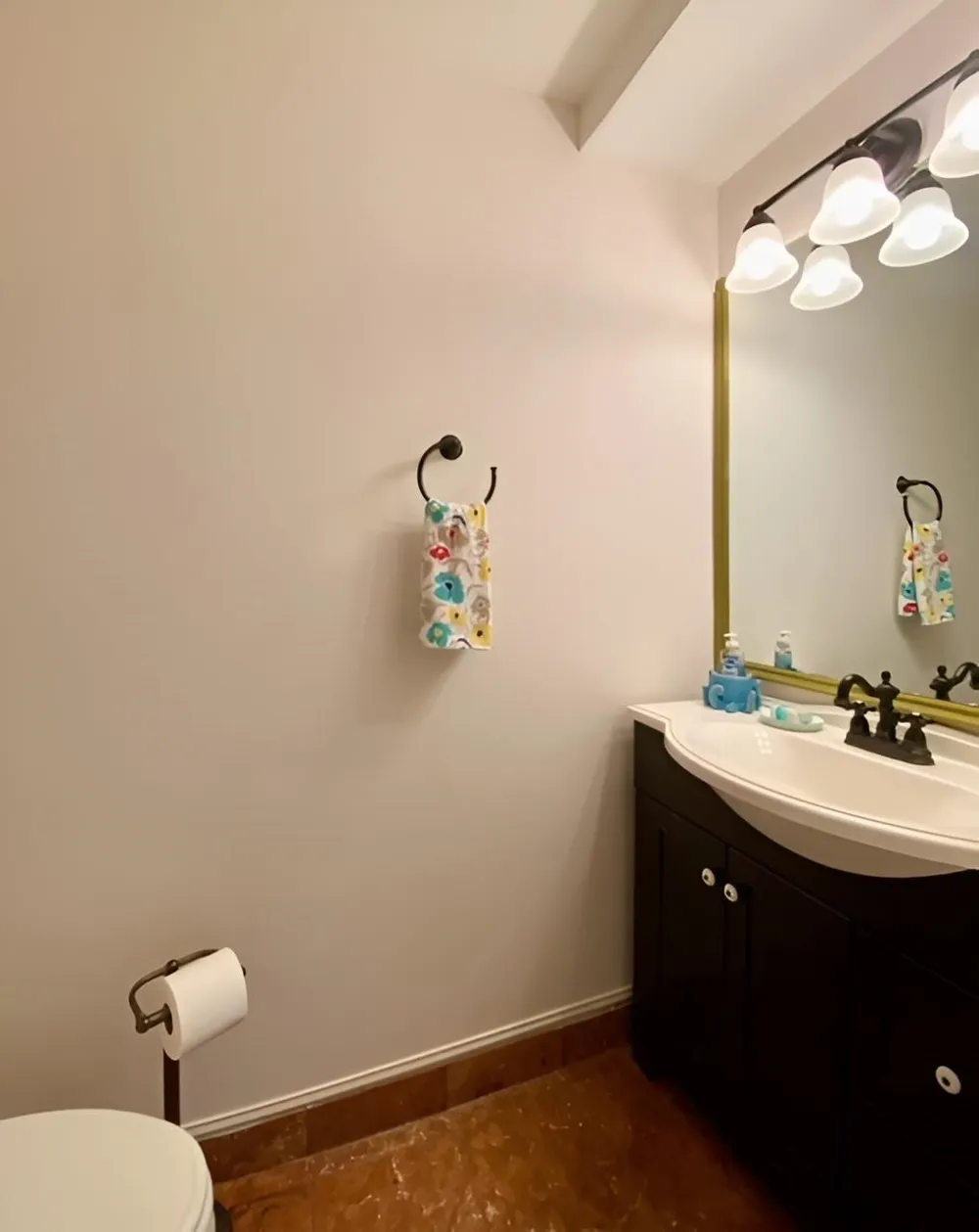 586 SANDERLING CT Secaucus, NJ 07094