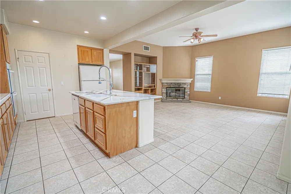 28859 Rock Canyon Saugus, CA 91390