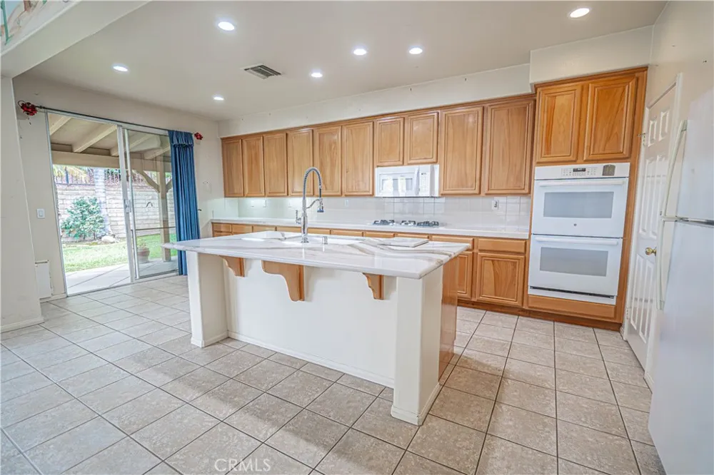 28859 Rock Canyon Saugus, CA 91390