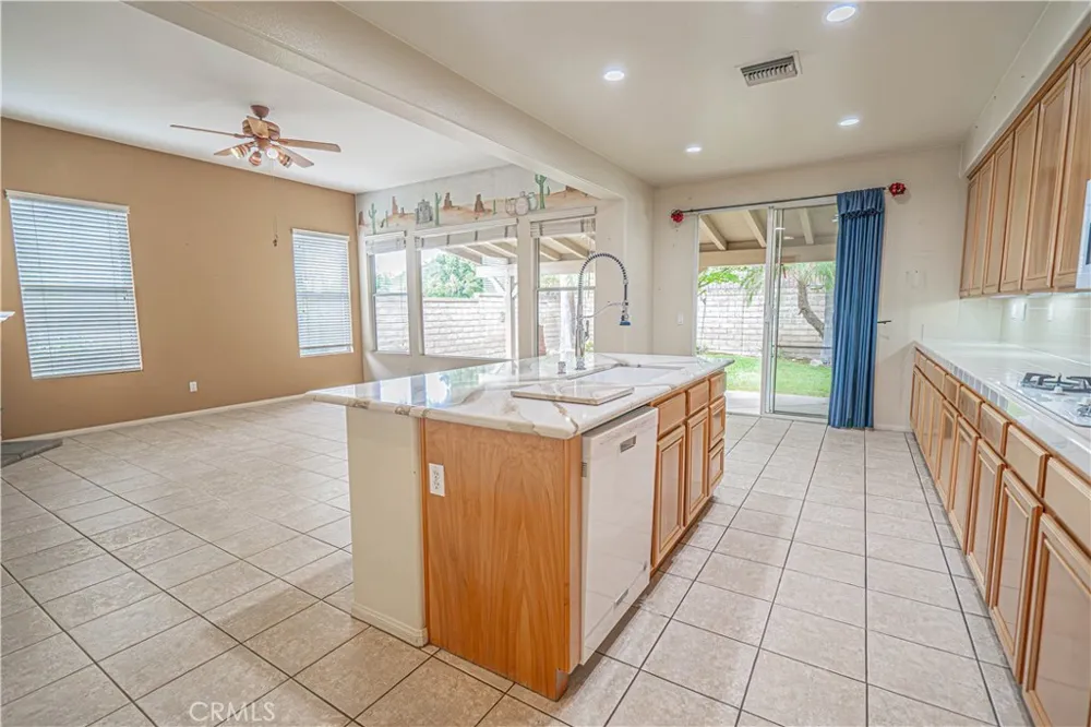 28859 Rock Canyon Saugus, CA 91390