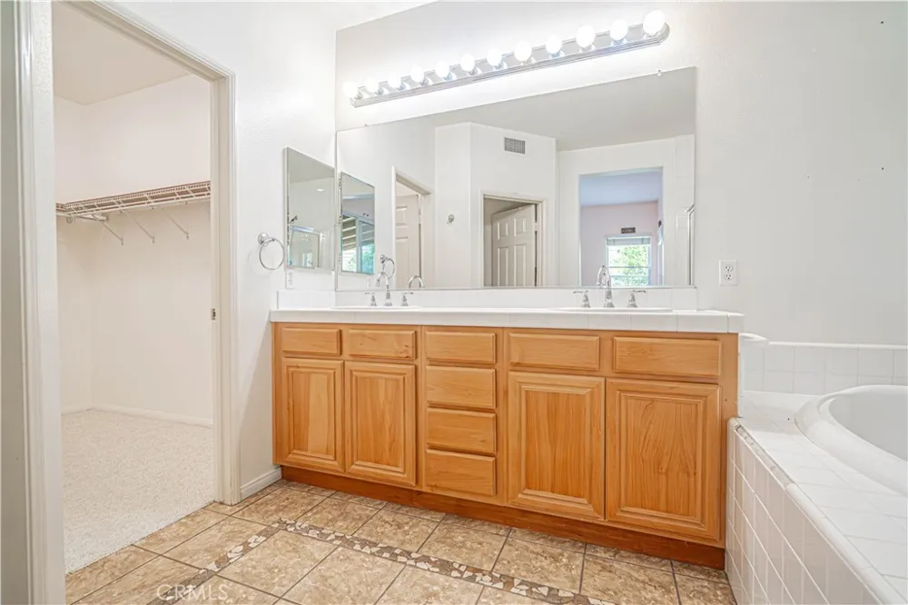 28859 Rock Canyon Saugus, CA 91390