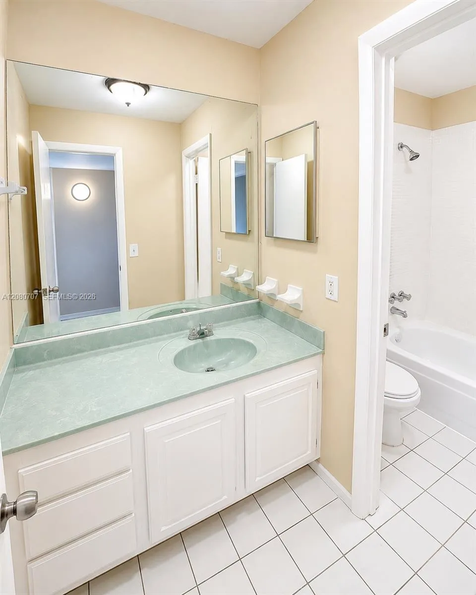 20108 SW 123rd Dr #20108 Miami, FL 33177