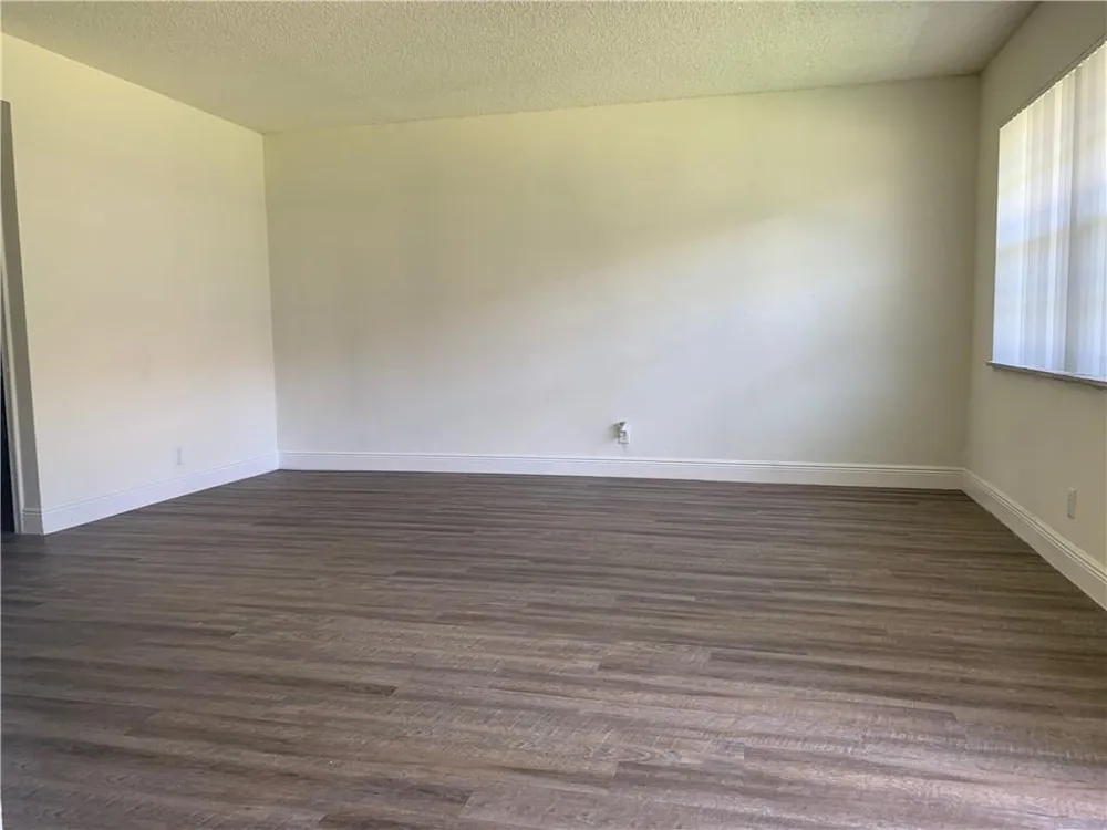 401 NW 34 STREET #93-220 Pompano Beach, FL 33064