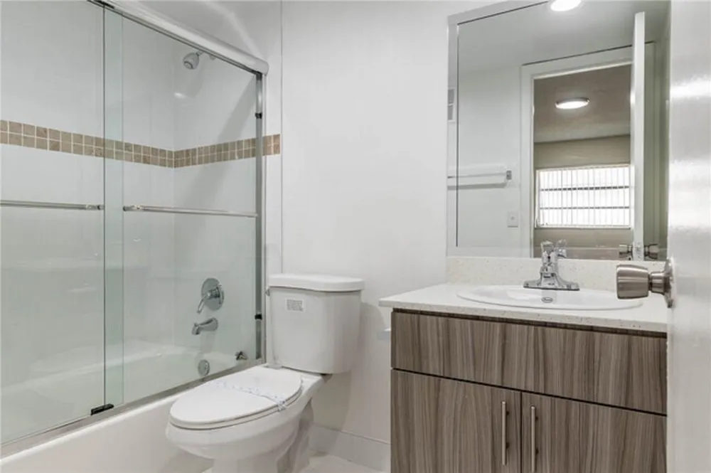 401 NW 34 STREET #93-220 Pompano Beach, FL 33064