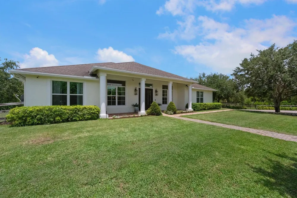 19986 Black Falcon Road Loxahatchee, FL 33470