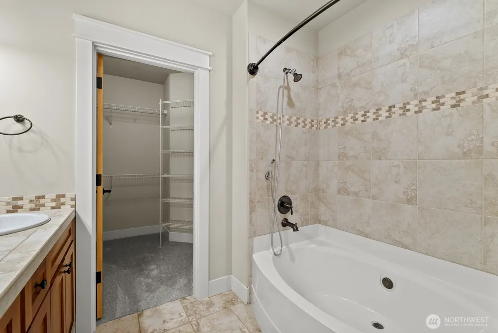 6320 65th Avenue NW Gig Harbor, WA 98335