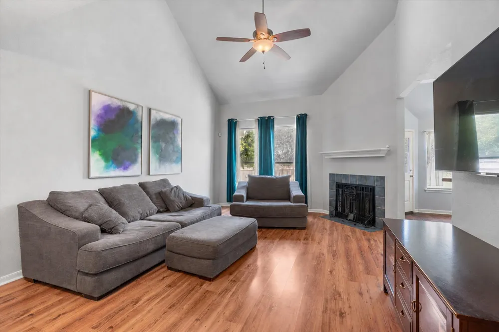 112 Dogwood Drive Georgetown, TX 78626