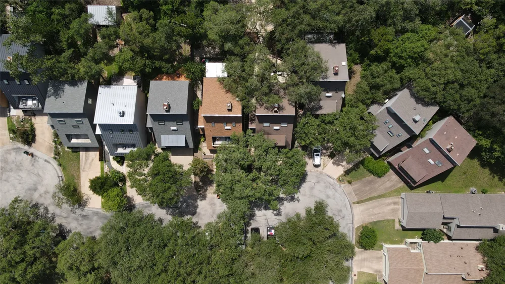 7320 Cave Hollow Austin, TX 78750