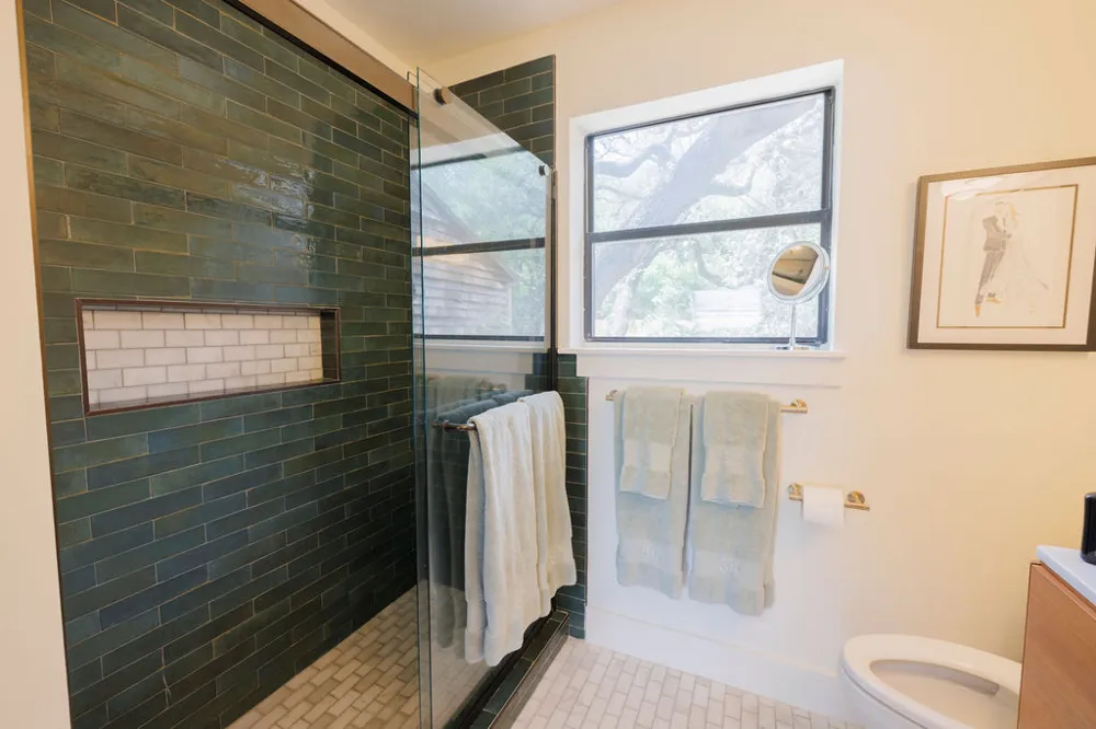 7320 Cave Hollow Austin, TX 78750
