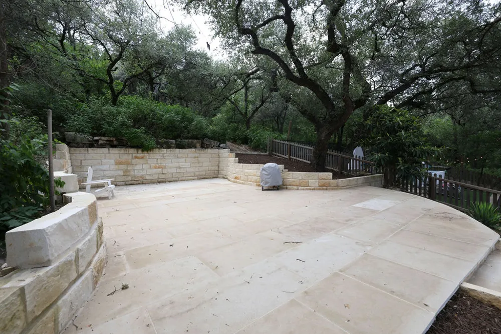 7320 Cave Hollow Austin, TX 78750