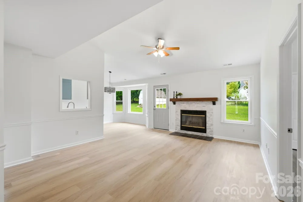 2730 Briar Trail Court Matthews, NC 28104
