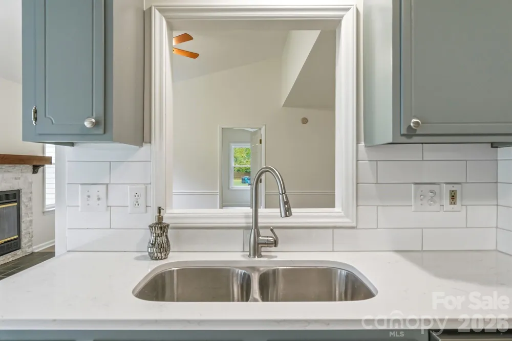 2730 Briar Trail Court Matthews, NC 28104