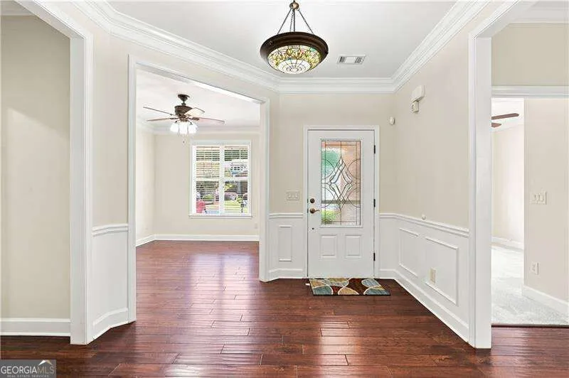 637 Laurel XING Canton, GA 30114