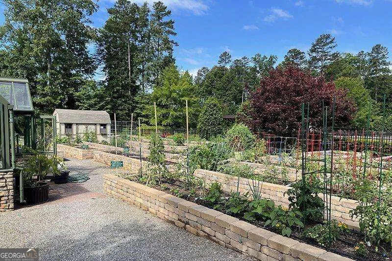 637 Laurel XING Canton, GA 30114