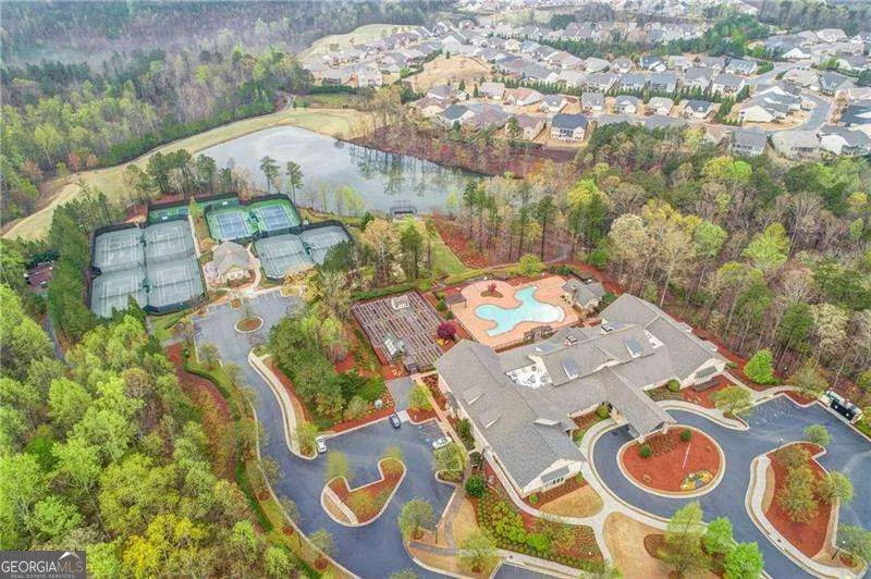 637 Laurel XING Canton, GA 30114