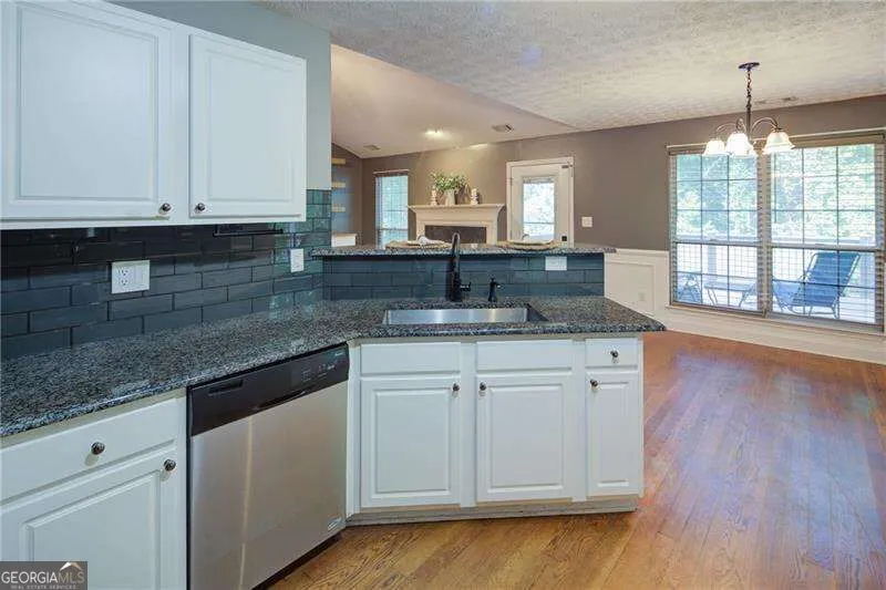 4267 Rivuere PT Gainesville, GA 30507