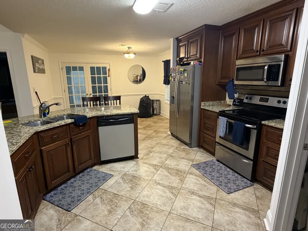 206 Lasso DR Warner Robins, GA 31088