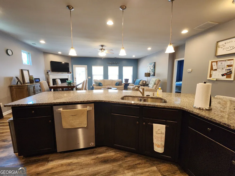 17 Cliffbriar TER Newnan, GA 30263