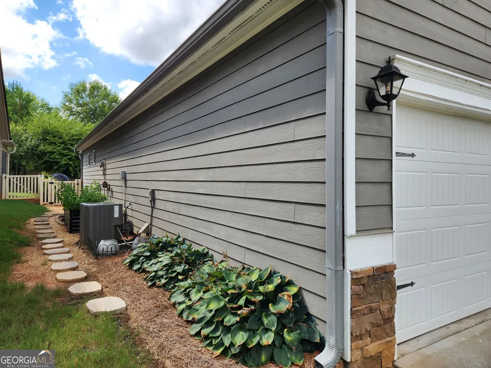 17 Cliffbriar TER Newnan, GA 30263