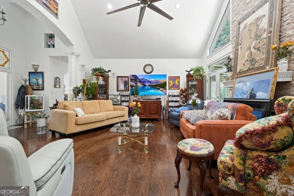 21 Rocky CIR NE White, GA 30184