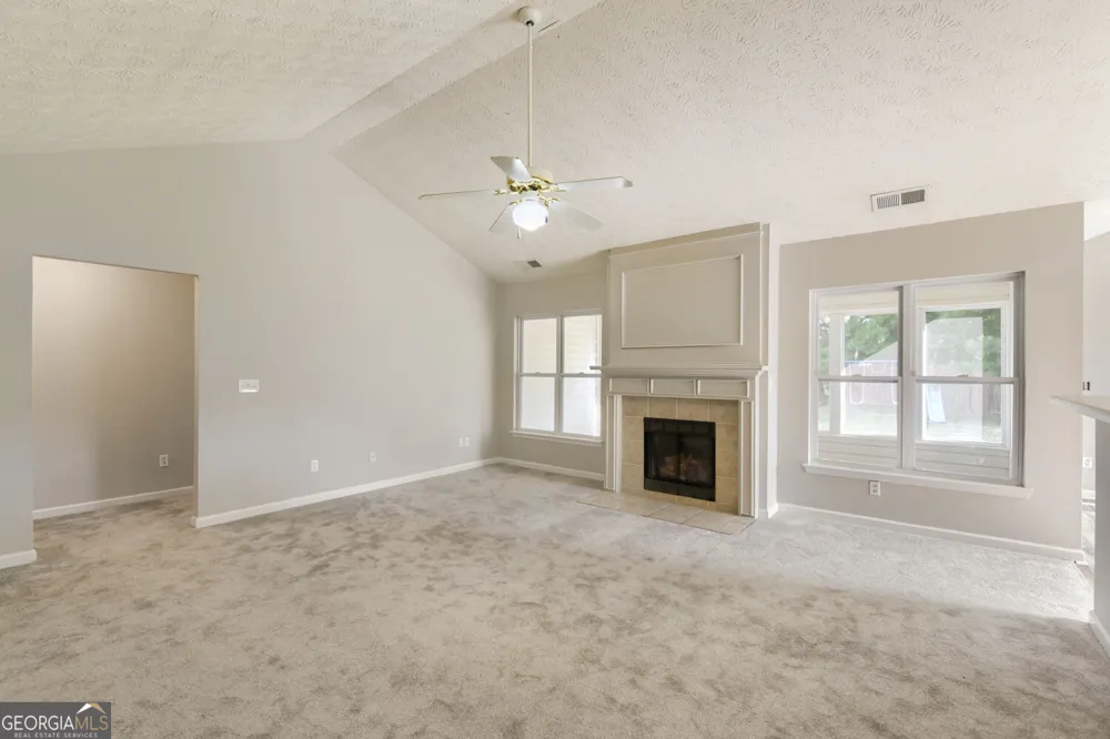 606 Mayfern Trace Fairburn, GA 30213