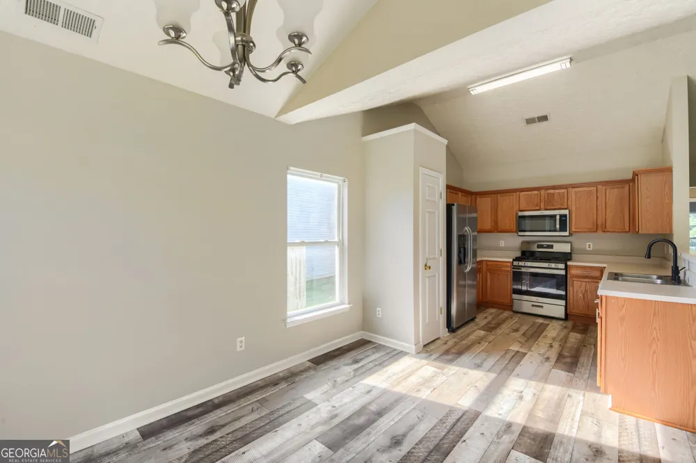 606 Mayfern Trace Fairburn, GA 30213