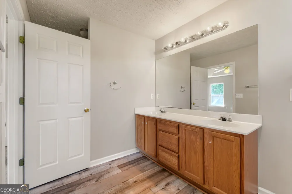 606 Mayfern Trace Fairburn, GA 30213