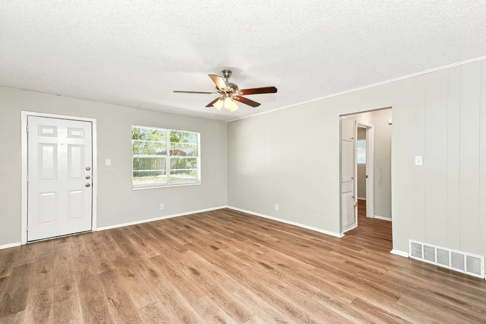 656 Sue Ann Lane Burleson, TX 76028