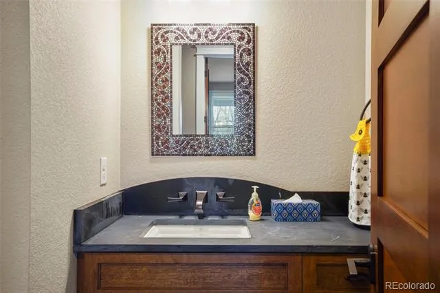 9610 S Perry Park Road Larkspur, CO 80118