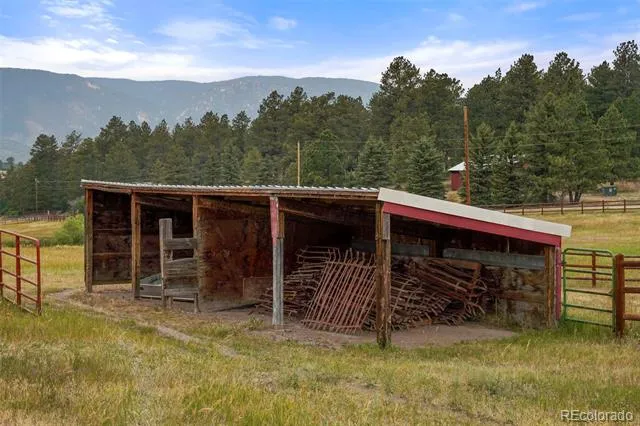 9610 S Perry Park Road Larkspur, CO 80118