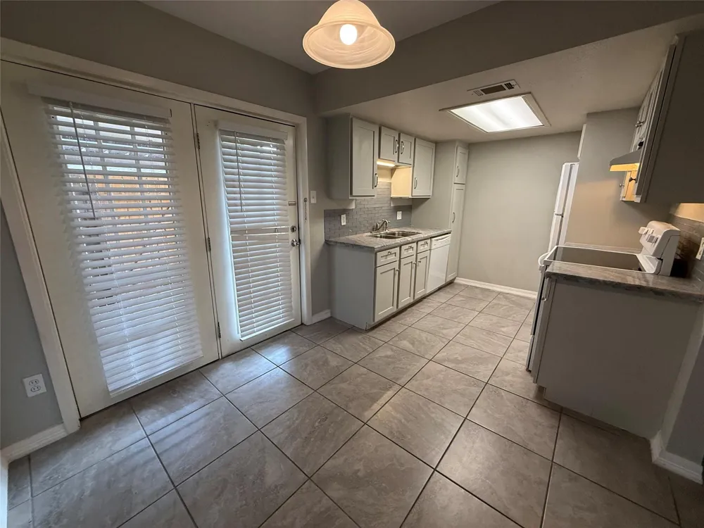 8730 Glen Meadow Lane Beaumont, TX 77706
