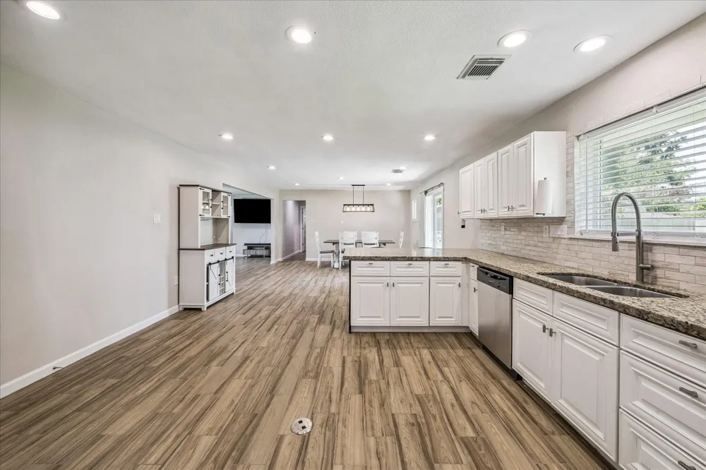 405 Fulton Street Texas City, TX 77591