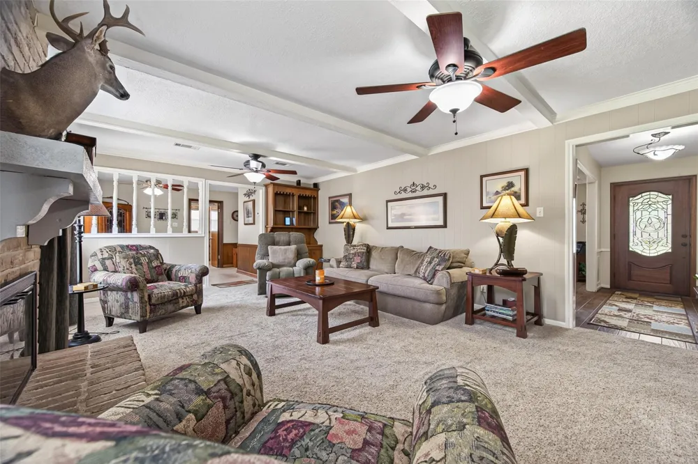 16217 Lakeview Drive Jersey Village, TX 77040