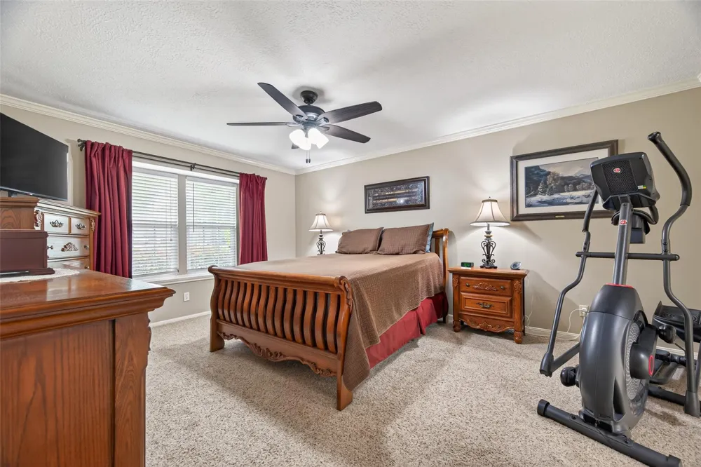 16217 Lakeview Drive Jersey Village, TX 77040