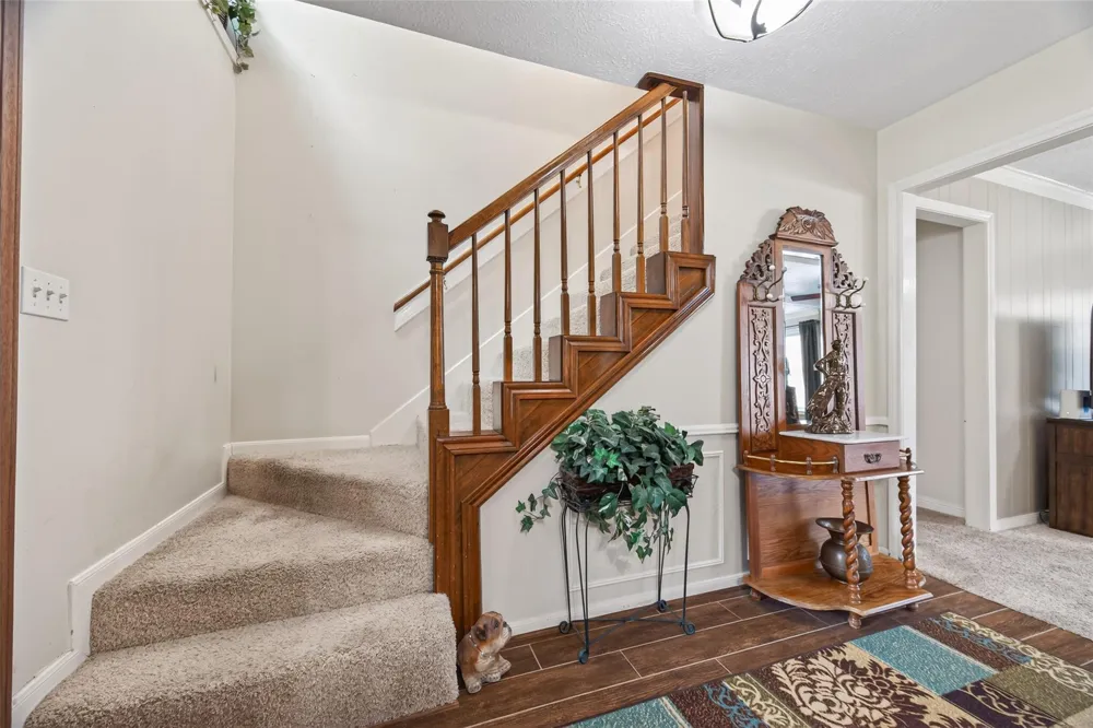 16217 Lakeview Drive Jersey Village, TX 77040