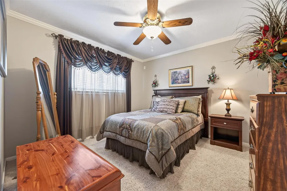 16217 Lakeview Drive Jersey Village, TX 77040